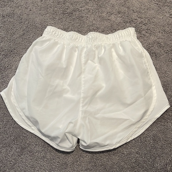 Nike running shorts - Picture 2 of 2